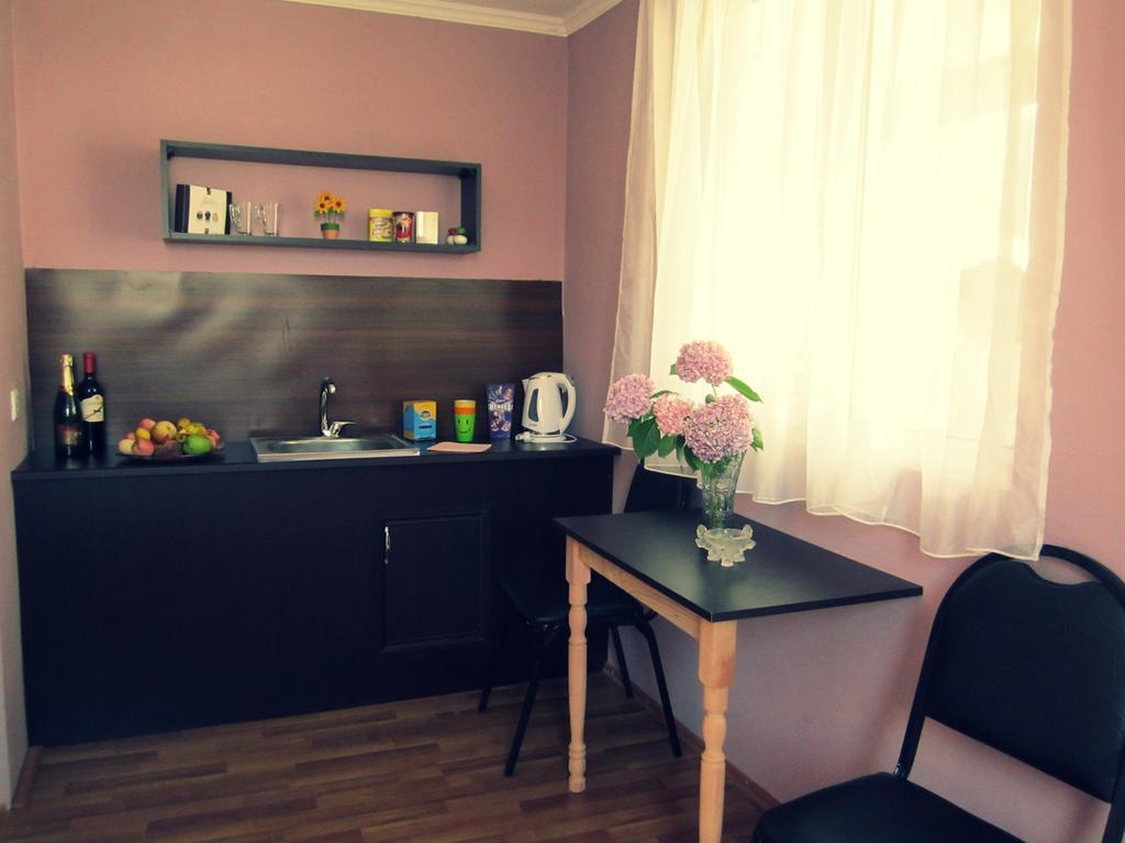 The Kiwi House Hotel Lagodekhi Room photo