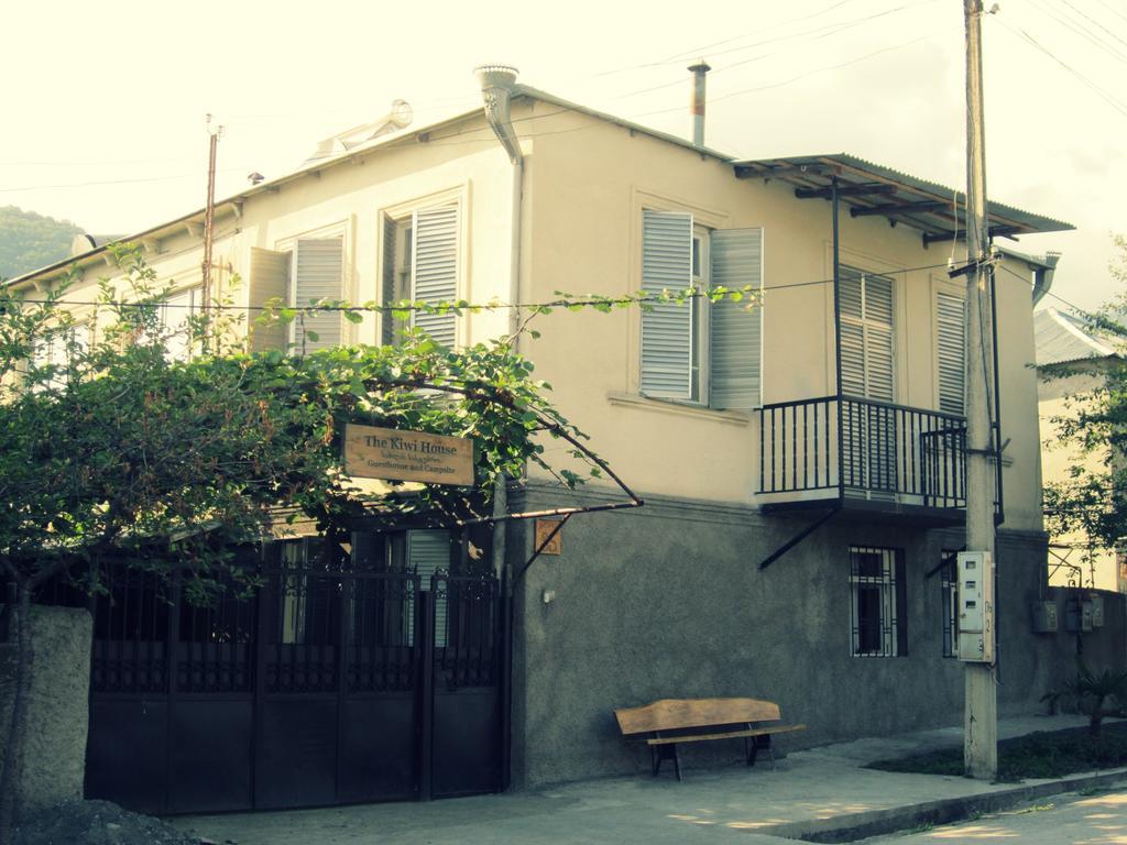 The Kiwi House Hotel Lagodekhi Exterior photo