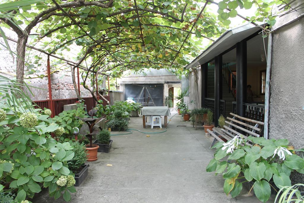 The Kiwi House Hotel Lagodekhi Exterior photo