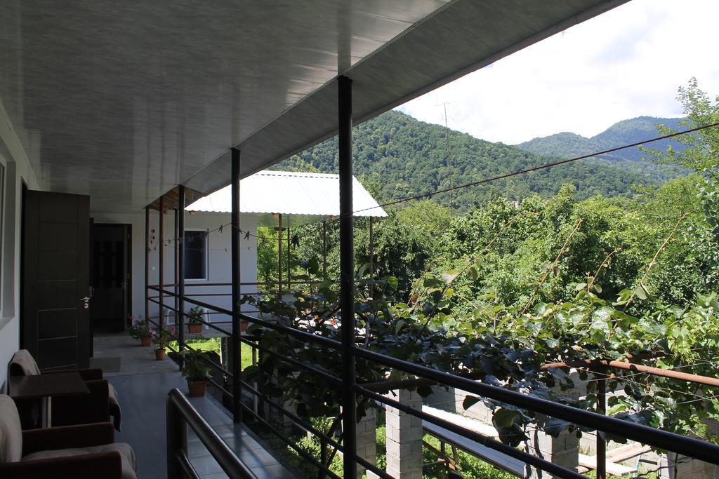 The Kiwi House Hotel Lagodekhi Exterior photo