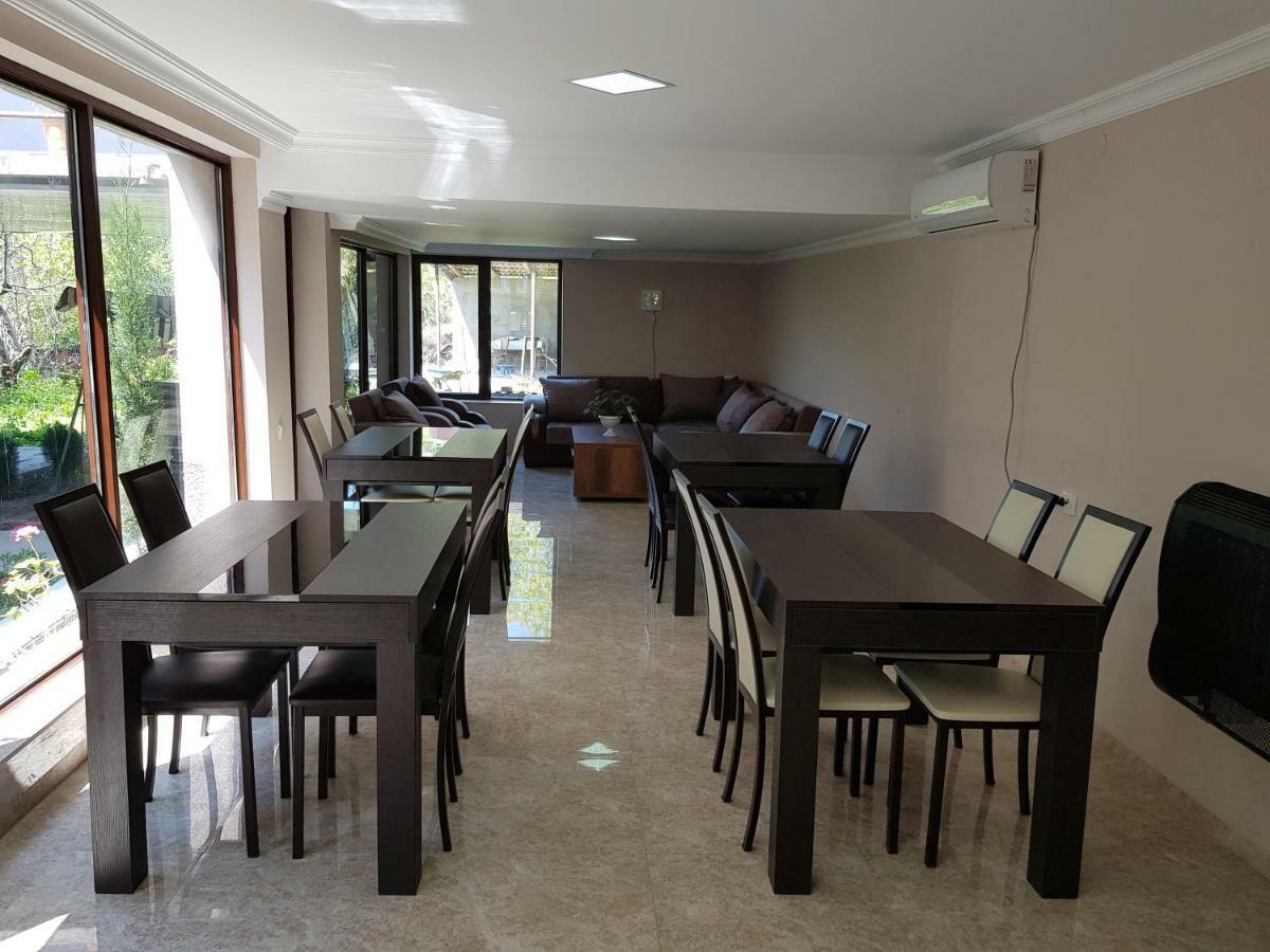 The Kiwi House Hotel Lagodekhi Exterior photo